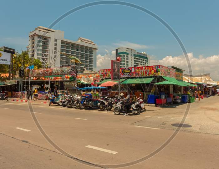 Pattaya,Thailand - April 12,2019:Beachroad This Is A Big Sea Food Market,Which Is Mainly Made For Tourists.
