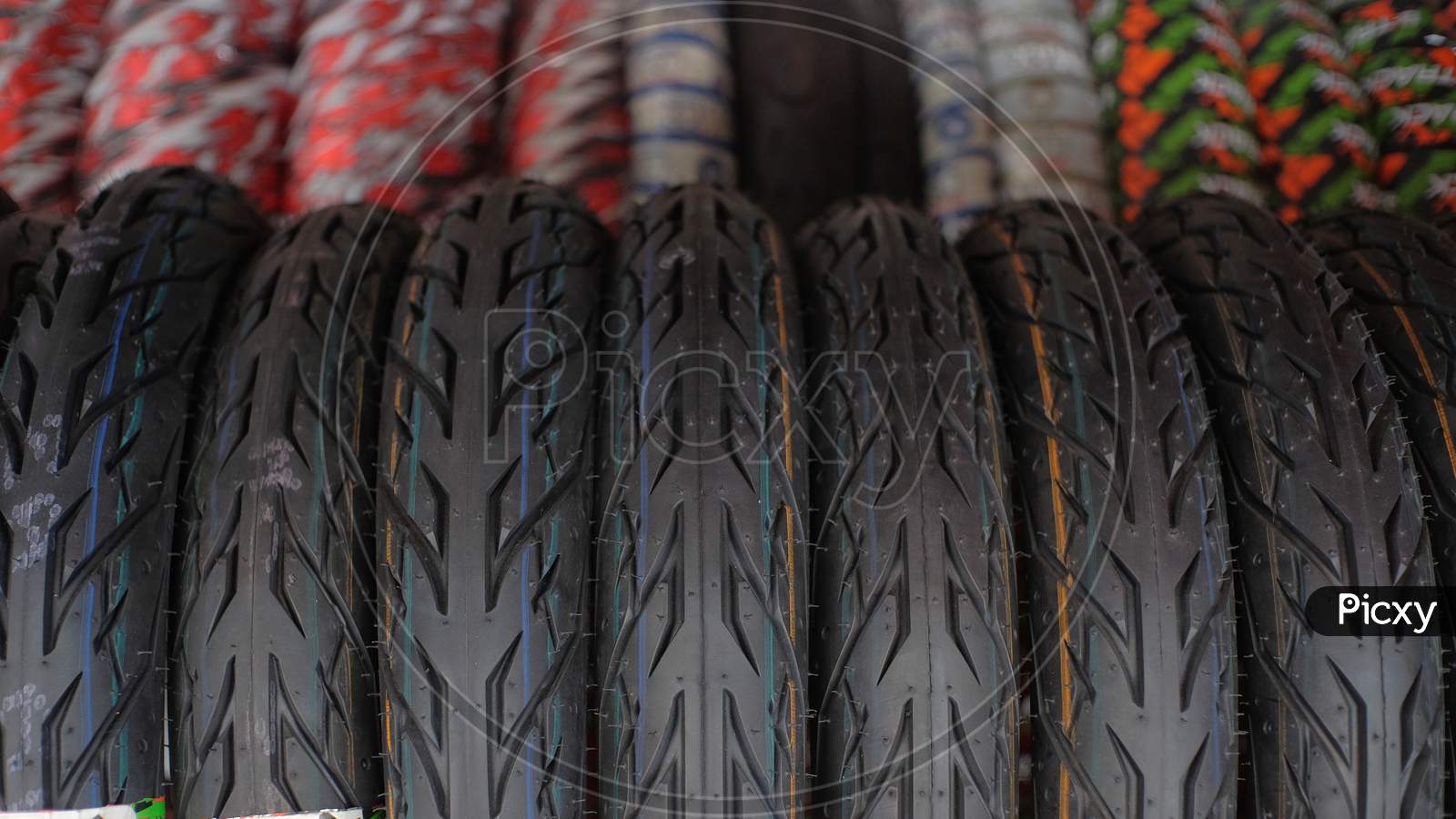Motorcycle tires with a variety of motives