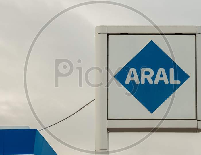 Stuttgart,Germany - January 19,2018: Moehringen This Is A Sign Of The Aral Gas Station Near The Si-Centrum.Aral Is A German Company Which Sells Gas,Oil And Offers Different Car Services.