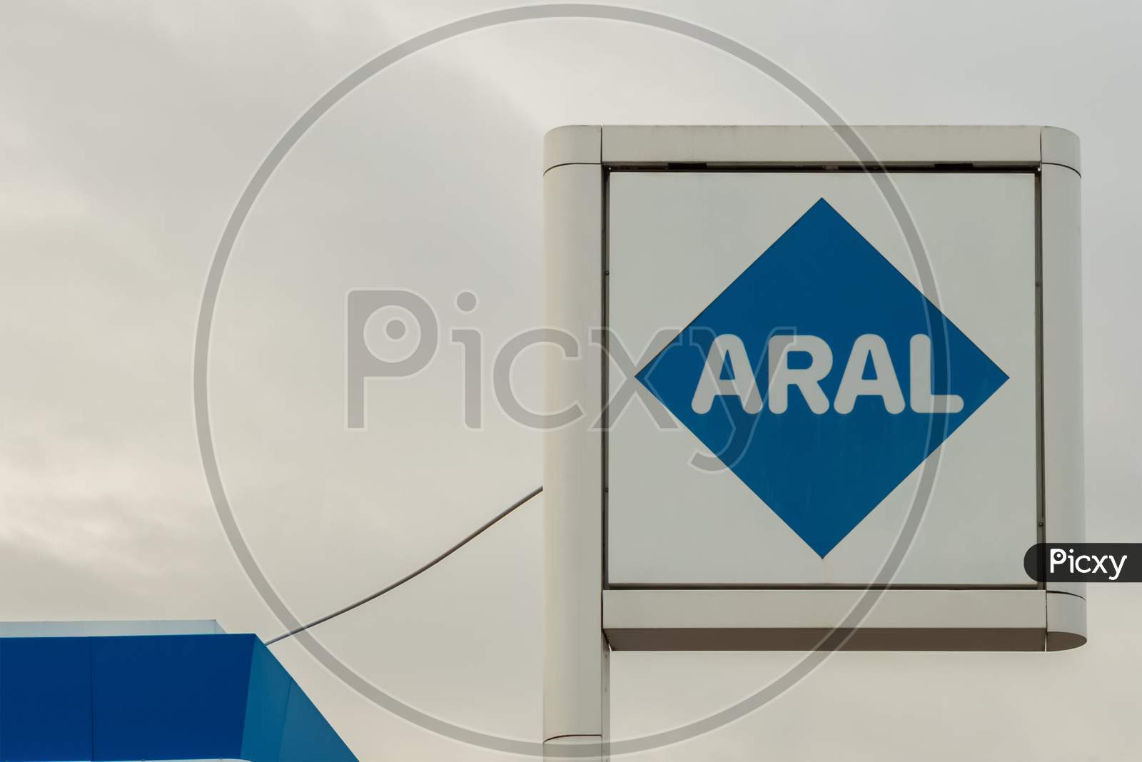 Stuttgart,Germany - January 19,2018: Moehringen This Is A Sign Of The Aral Gas Station Near The Si-Centrum.Aral Is A German Company Which Sells Gas,Oil And Offers Different Car Services.