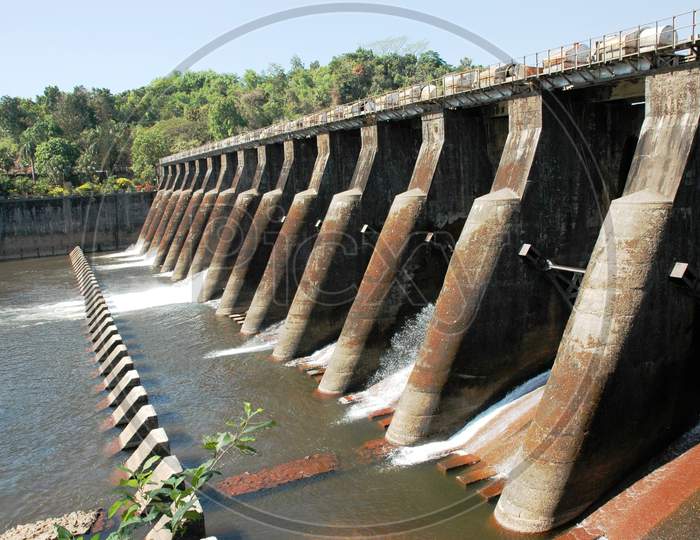 DAMS AND POOLS IN INDIA