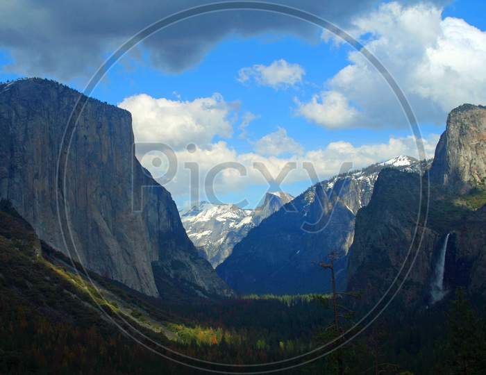 Yosemite Valley From Tunnel View