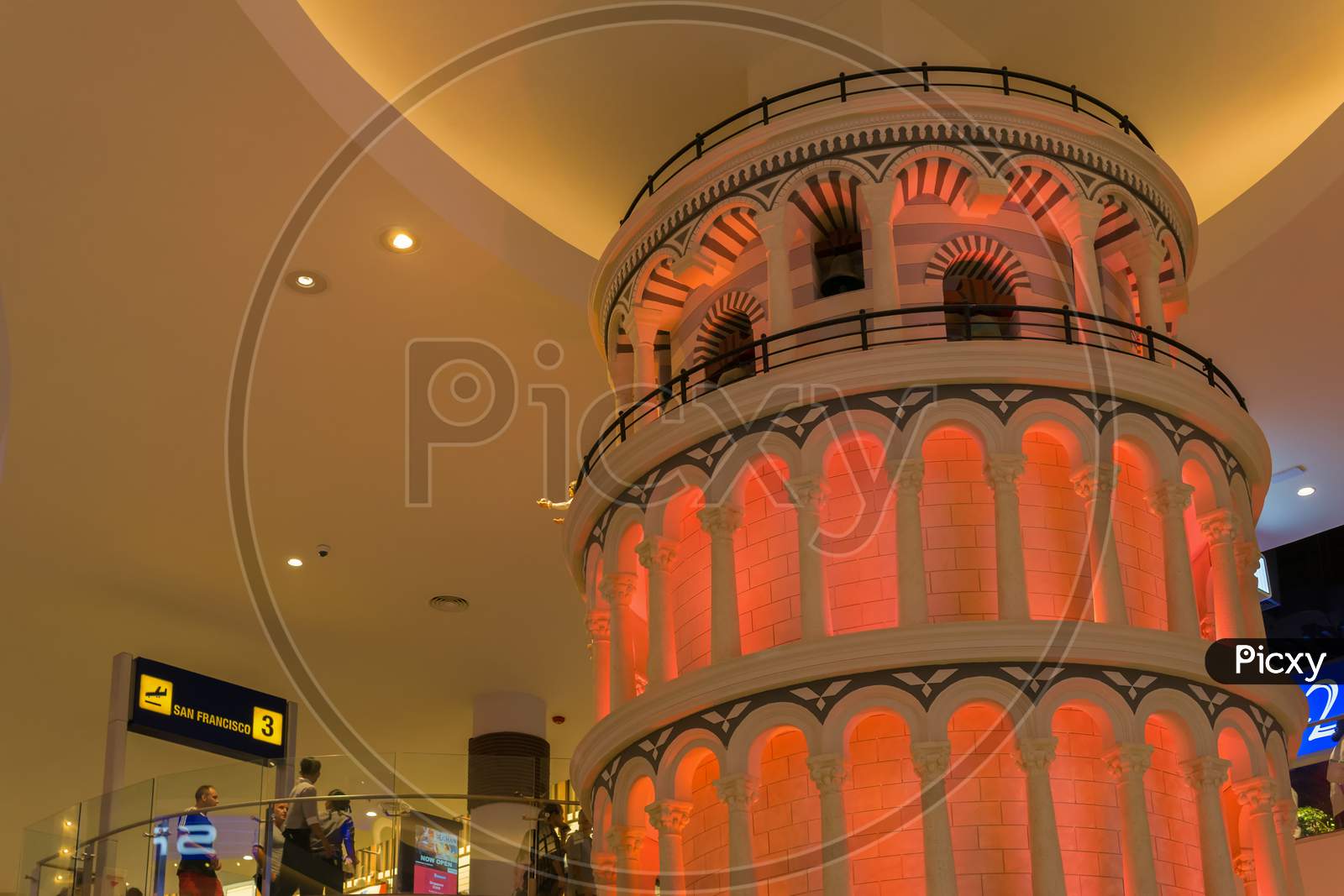 Pattaya,Thailand - October 19,2018: Terminal 21 This Is A Smaller Replica Of The Pisa Tower.It Reaches From The Ground Floor To The Roof.Terminal 21 Is A Big,Modern Shopping Mall With Many Shops And Restaurants.