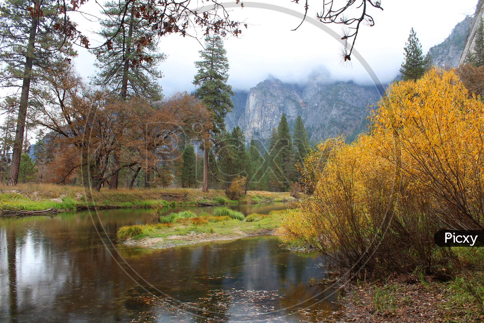 Autumn In Yosemite Valley (Ca 06277)