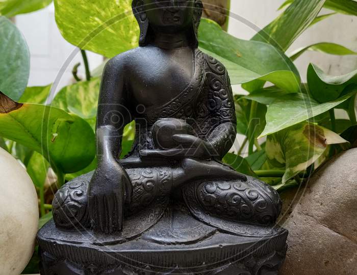 A statue of Gautam Buddha