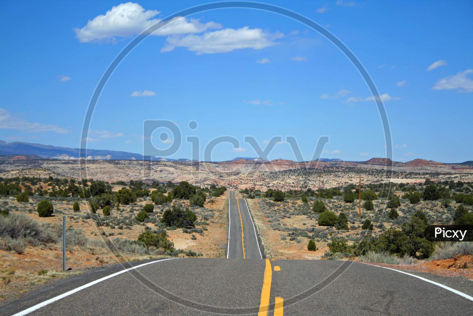 Lonely Utah Highway (Ut 01406)