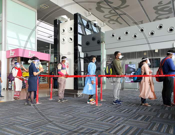 6Th June 2020- Netaji Subhas Chandra Bose International Airport, Calcutta, India-Travellers Boarding Flights In Queue Maintaining Social Distancing At Calcutta Airport