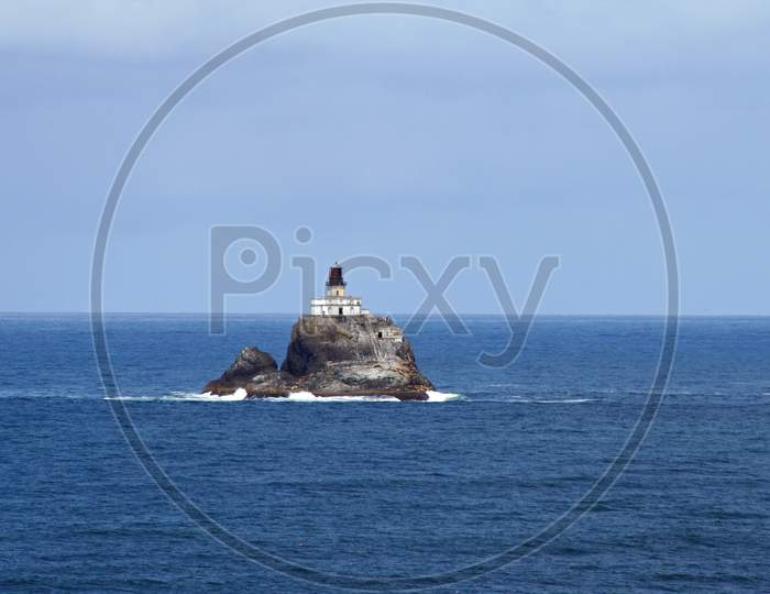 Tillamook Rock Lighthouse (Or 00545)