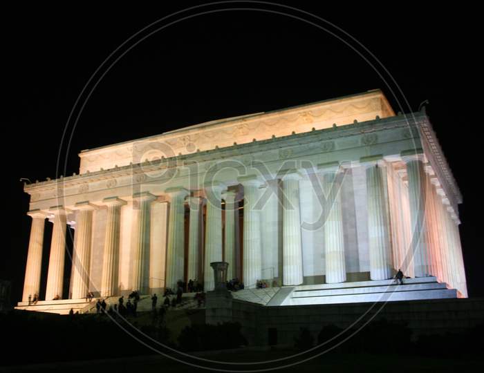 Lincoln Memorial At Night (Dc 0235)