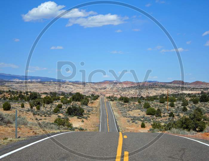 Lonely Utah Highway (Ut 01406)