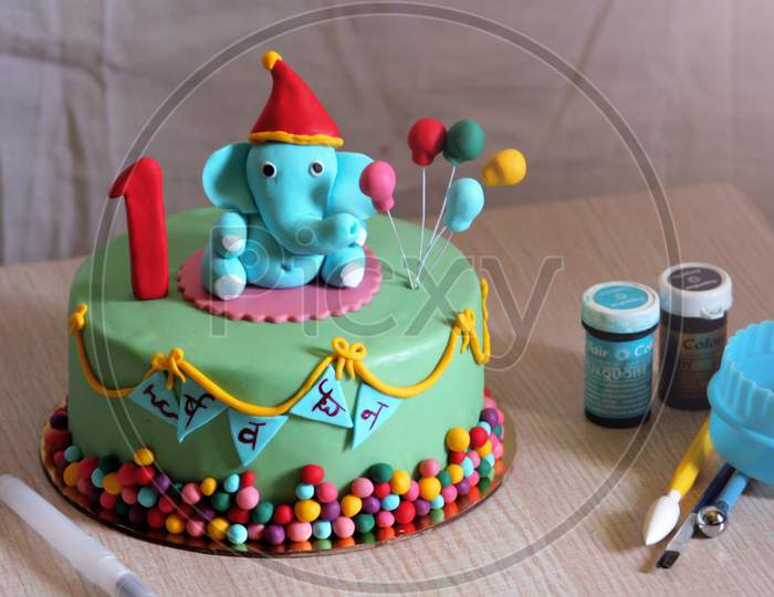 Ganesha theme fondant cake