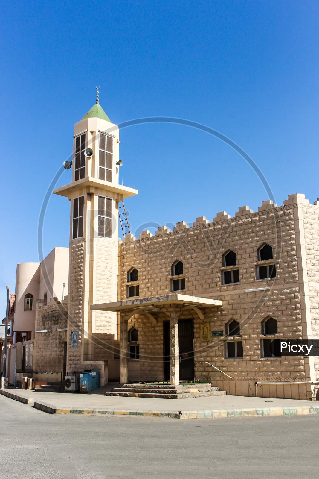 masjid minarate