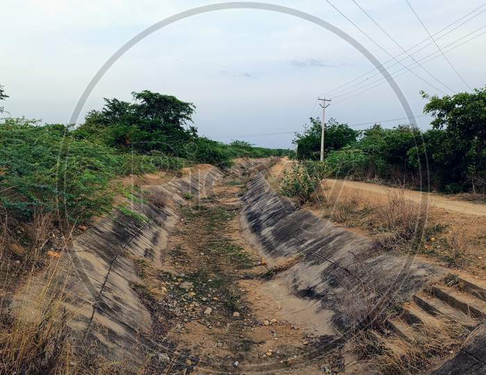 Shankara Samudram Left Main Canal Rajeev Bhima Lift Irrigation Scheme 2 at Mojerla village peddamandadi Mandal