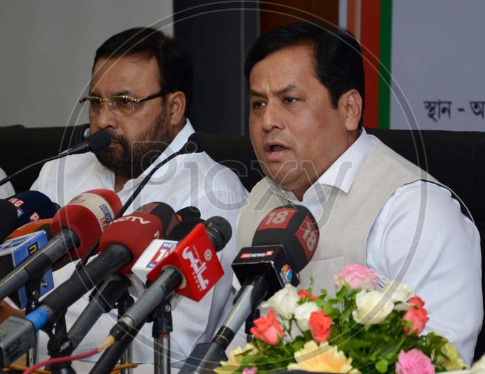 Assam Chief Minister, Sarbananda Sonowal adressing a press meet regarding 100 days completed of BJP goverment in Guwahati, Sep 01,2016.