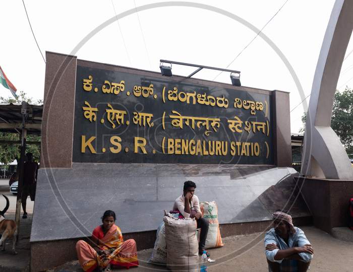Bengaluru, India - June 03,2019 : Unidentified People Sat Out The Bengalore Railway Station Waiting For Bus.