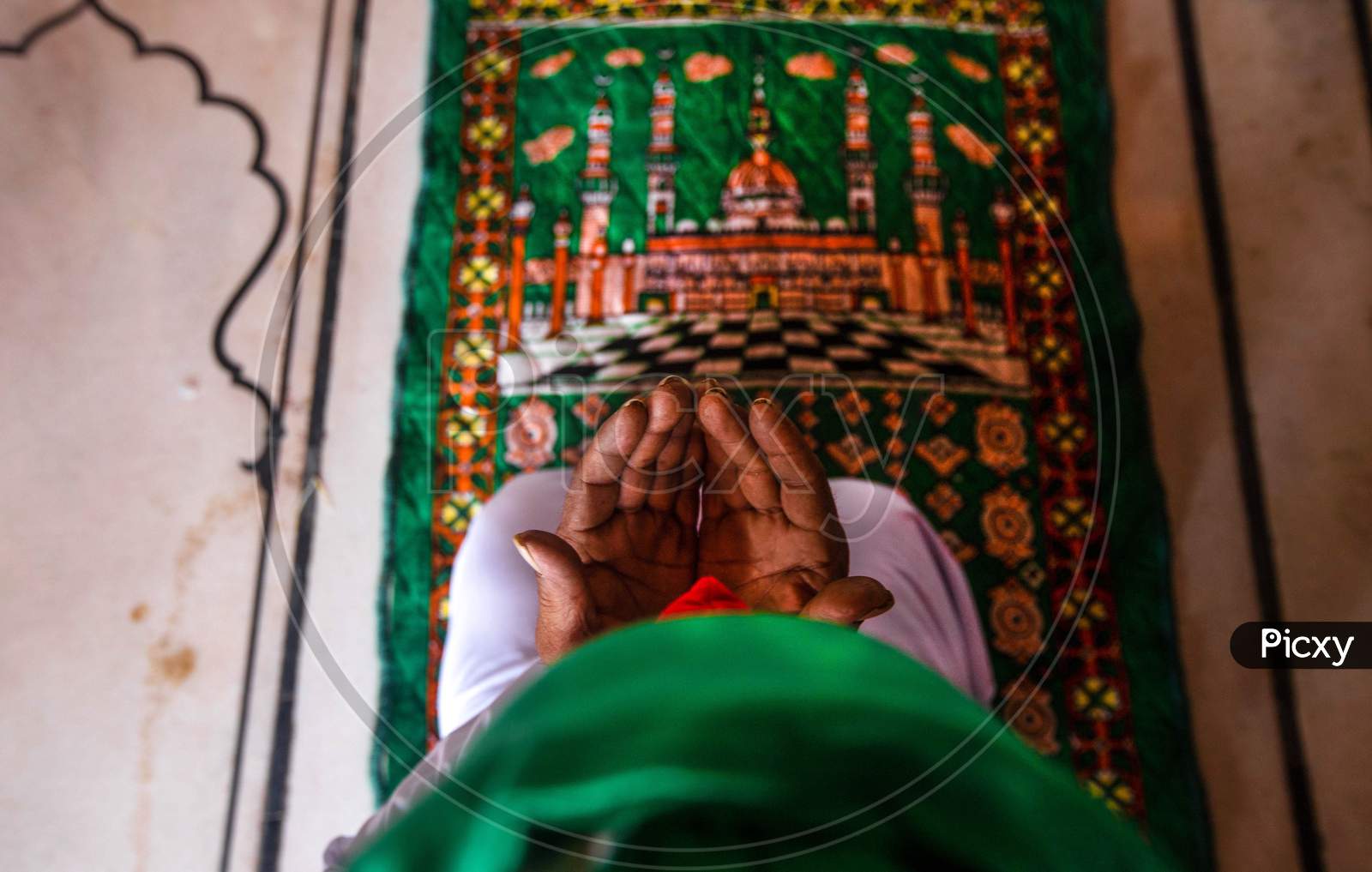 Muslims offer prayer Inside  Jama Masjid After The Opening Of Most Of The Religious Places As India Eases Lockdown Restrictions That Were Imposed To Slow The Spread Of The Coronavirus Disease (Covid-19), In The Old Quarters Of Delhi, India, June 8, 2020.