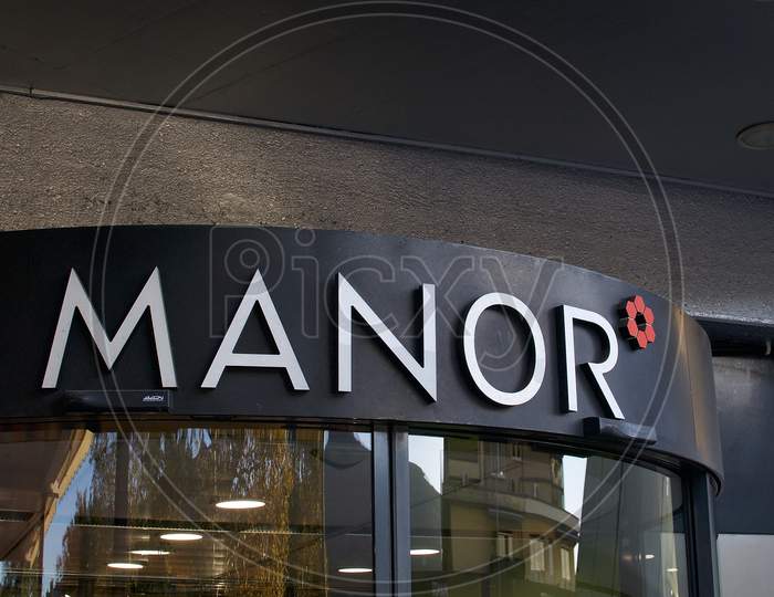 Manor Logo Sign