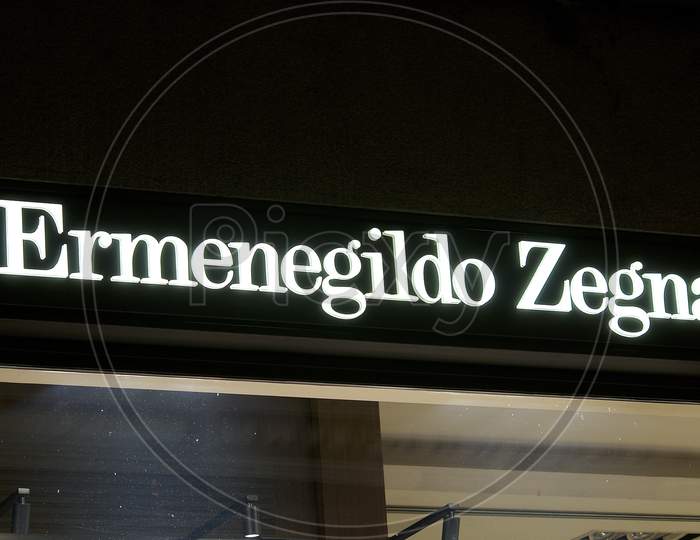 Logo Of An Illuminated Ermenegildo Zegna Sign
