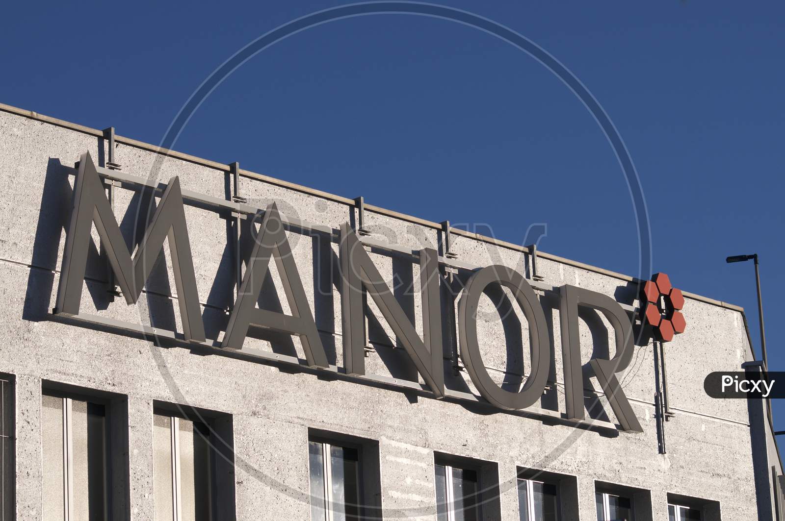 Manor Logo Sign