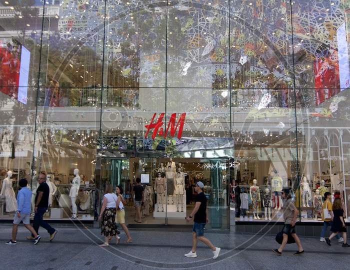 H&M Store In Brisbane