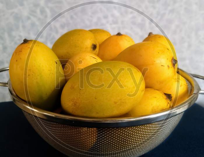 Mango fruit basket