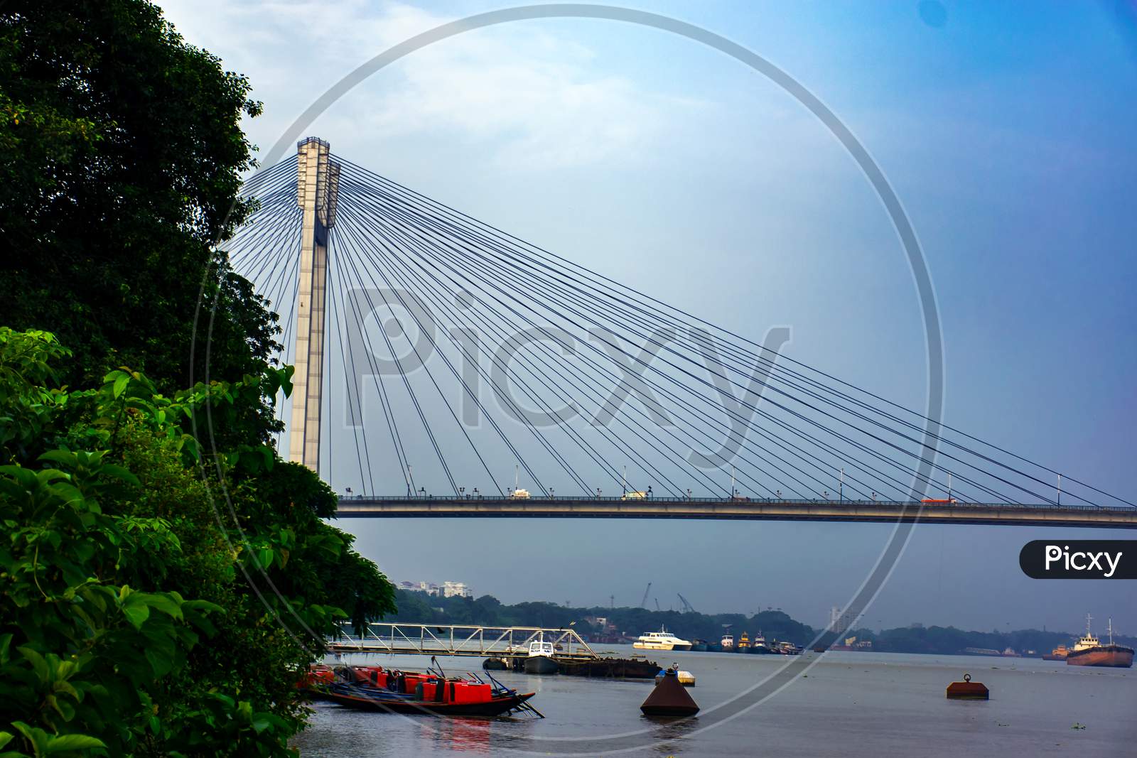 Second Hooghly Bridge, Vidyasagar Setu Landscape photo from princep ghat kolkata west Bengal with some small boat in Ganges river