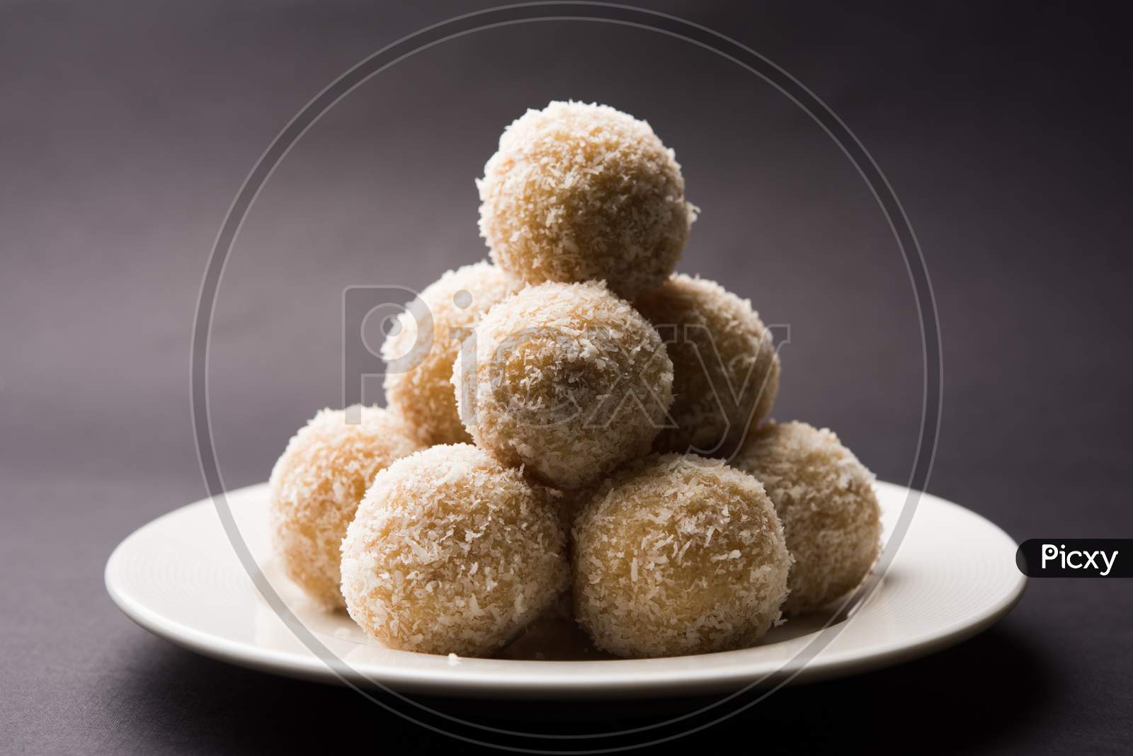 Coconut Sweet Laddoo OR Nariyal Laddu