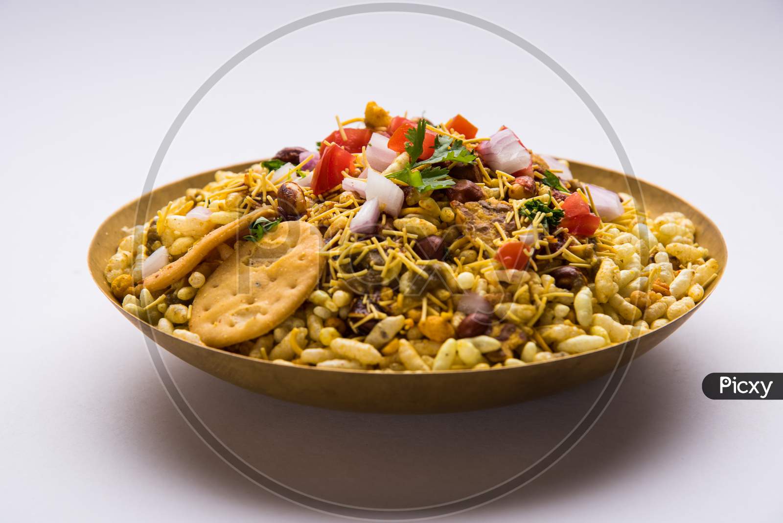 Image of Bhel Puri chat in paper plate-RO203495-Picxy