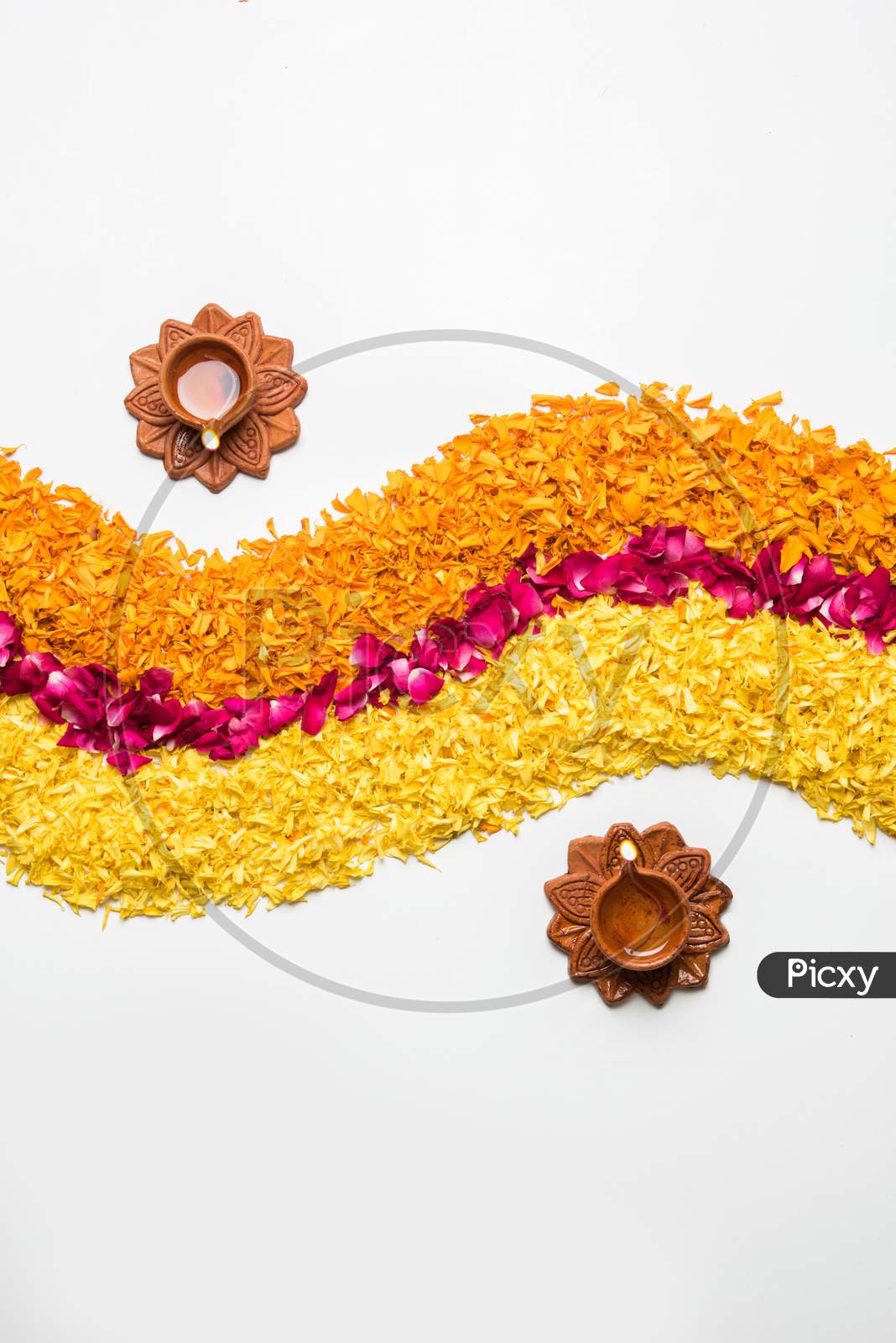 Flower Rangoli Strip with Diya