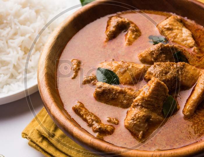Fish curry with plain Rice