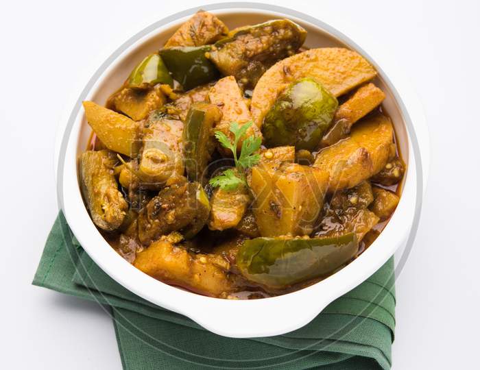 Baingan or Brinjal Sabzi / Eggplant Curry