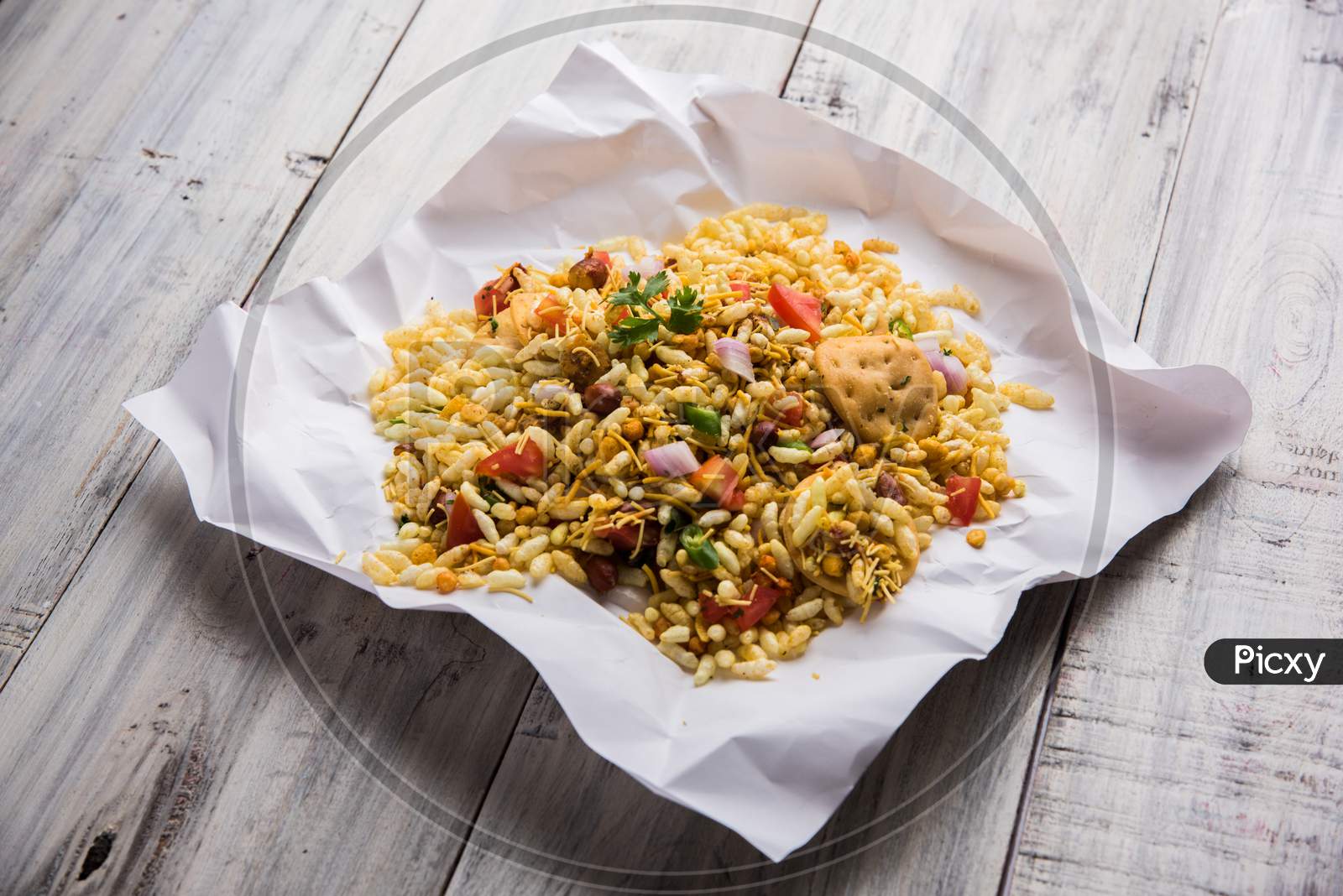 Image of Bhel Puri chat in paper plate-OK333126-Picxy