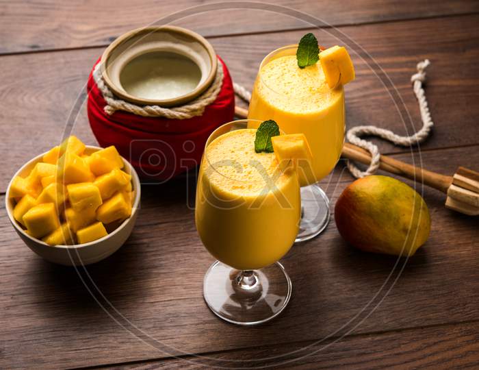 Mango Lassi / mango shake