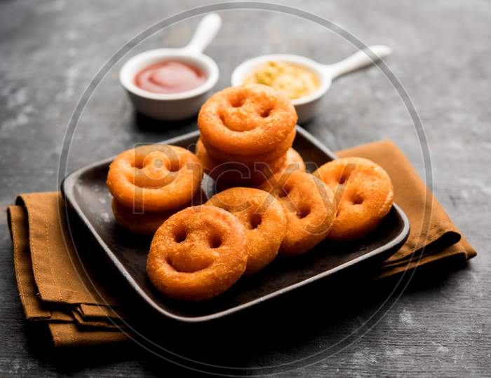 smile face crunchy fried potato snacks