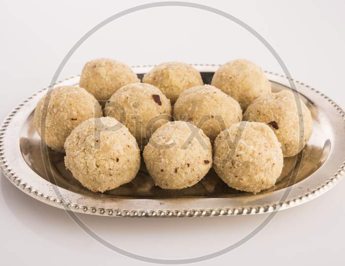 Homemade Coconut Sweet Laddoo OR Nariyal Laddu