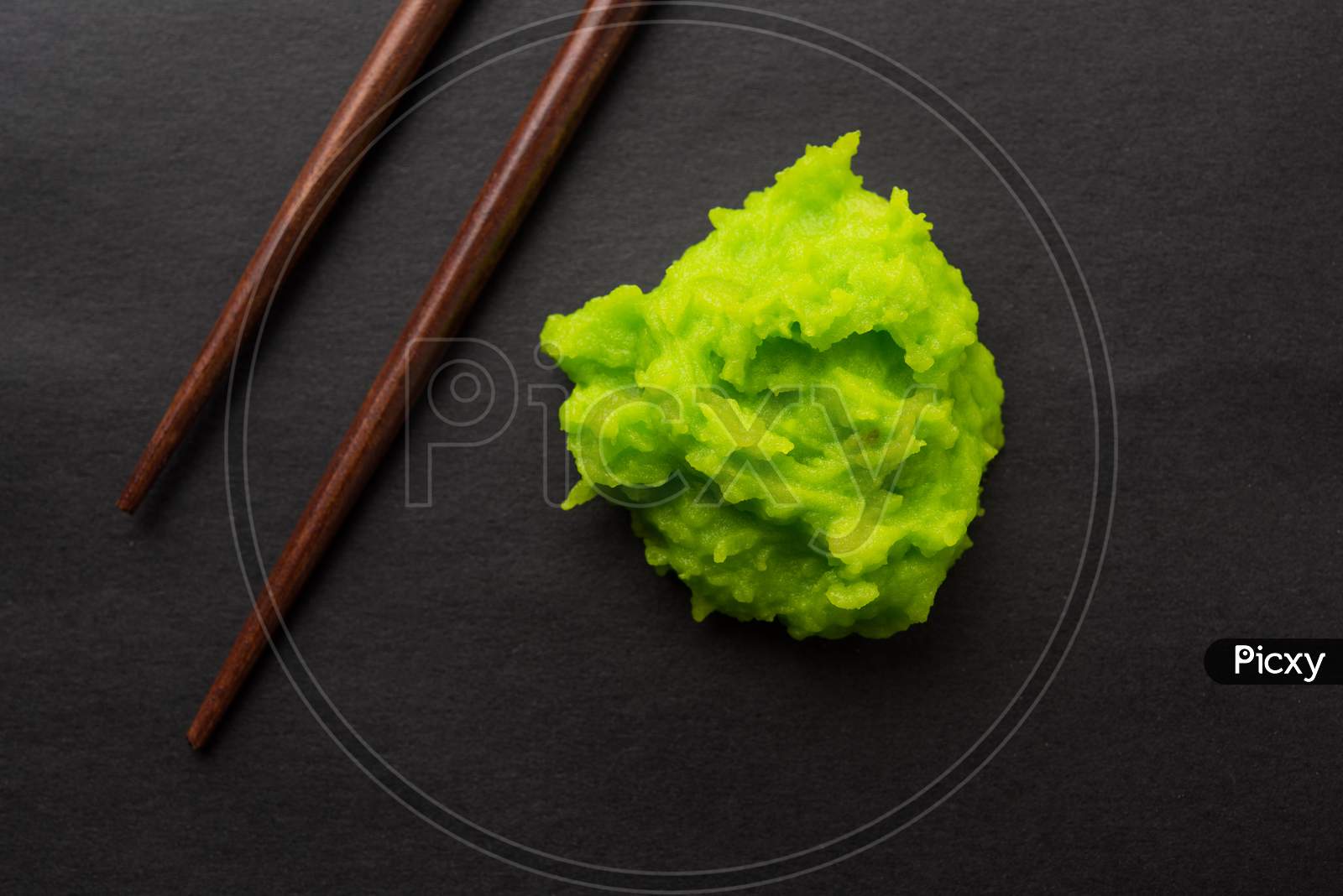 Image of Green wasabi sauce or paste in bowlNR612374Picxy
