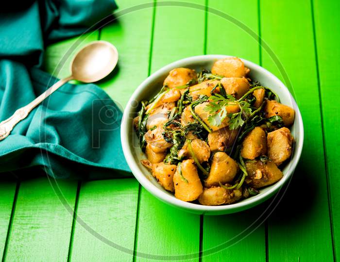 Aloo Palak sabzi / potato spinach sabji