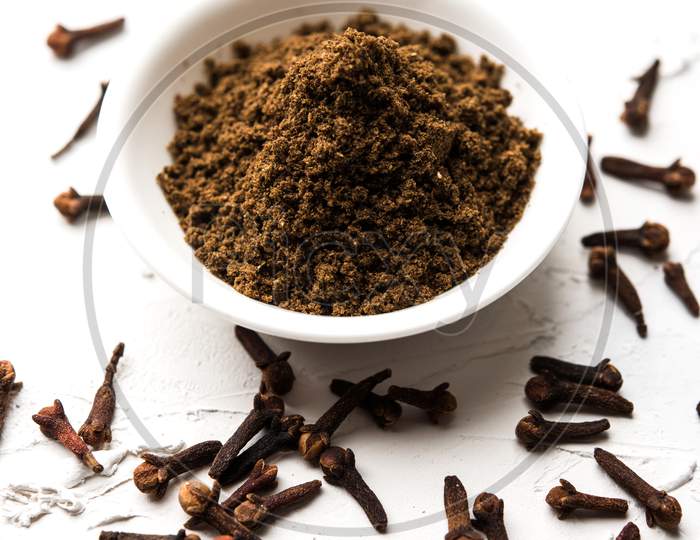 Cloves or laung or lavang powder