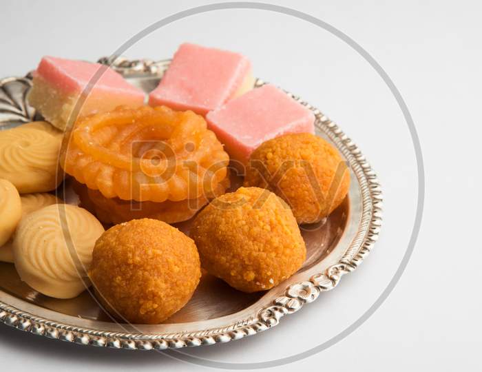 bundi laddu, pera/pedha, jalebi and sweet burfi