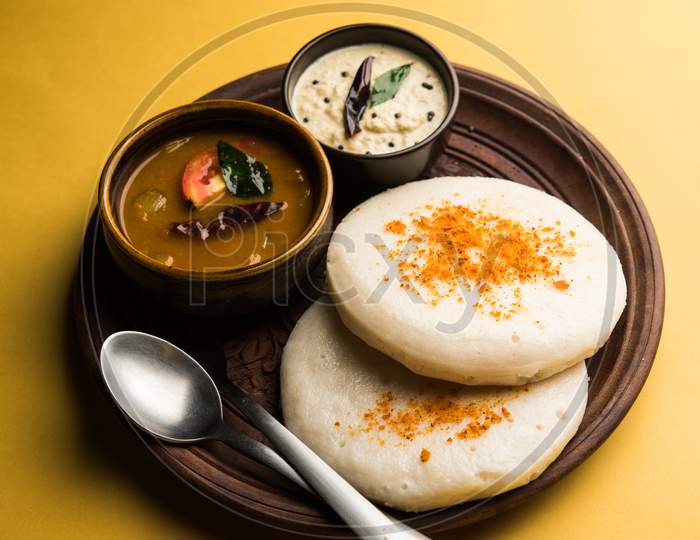 Image of Thatte idli or Tatte Idly-KW853217-Picxy