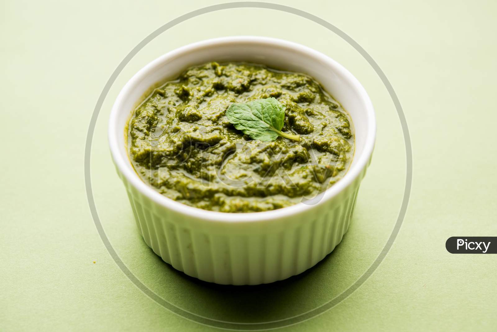 Green Chutney or Sauce made using coriandar or Mint