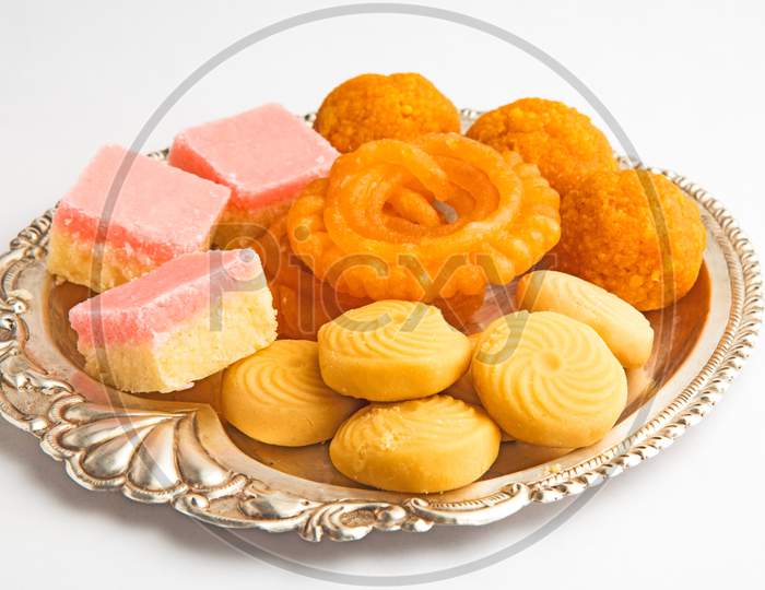 bundi laddu, pera/pedha, jalebi and sweet burfi