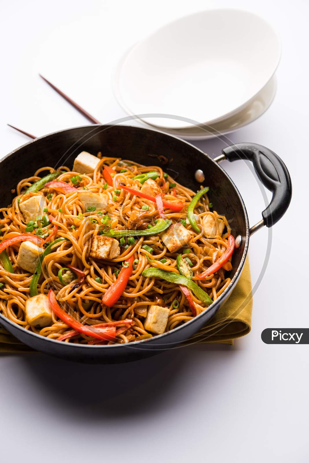 Image of Schezwan Paneer hakka noodles-MT969313-Picxy