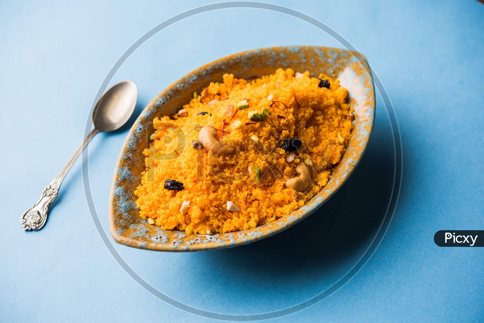 Badaam kesar shira / Sheera or almond saffron halwa
