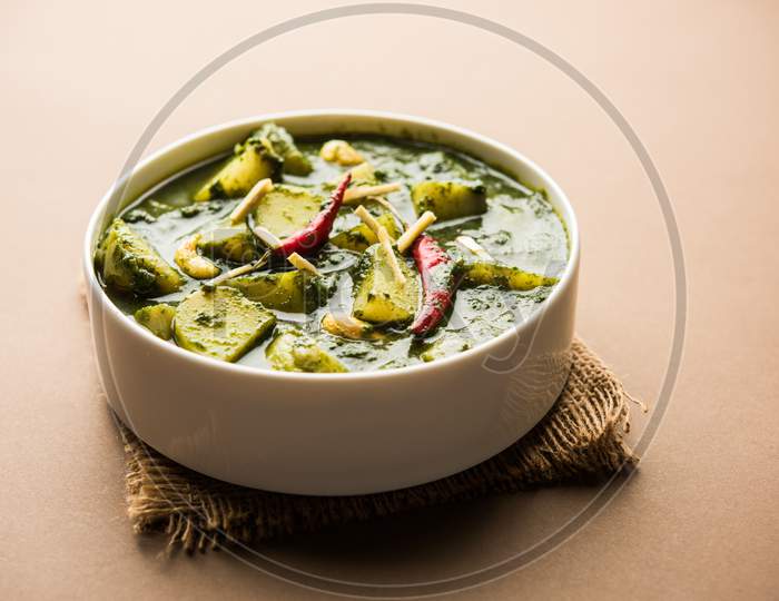 Aloo Palak sabzi or Spinach Potatoes curry
