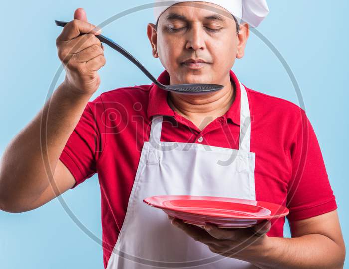 Image Of Indian Male Chef Cook In Apron And Wearing Hat Ou932065 Picxy 