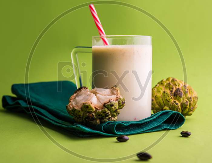 Custard Apple / Sitafal Milk Shake