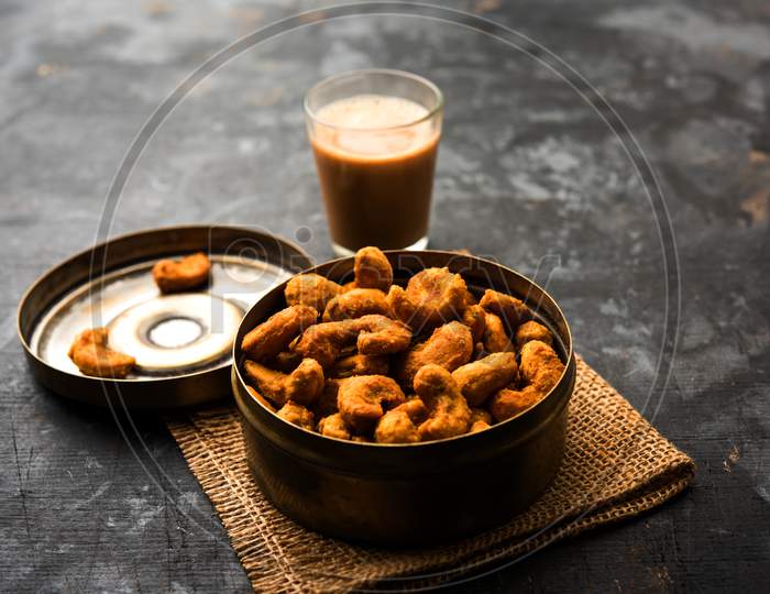 Kaju Pakoda/pakora OR Cashew Nut Fritters