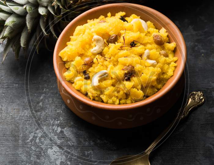 Pineapple sheera / Halwa / Ananas keshri shira