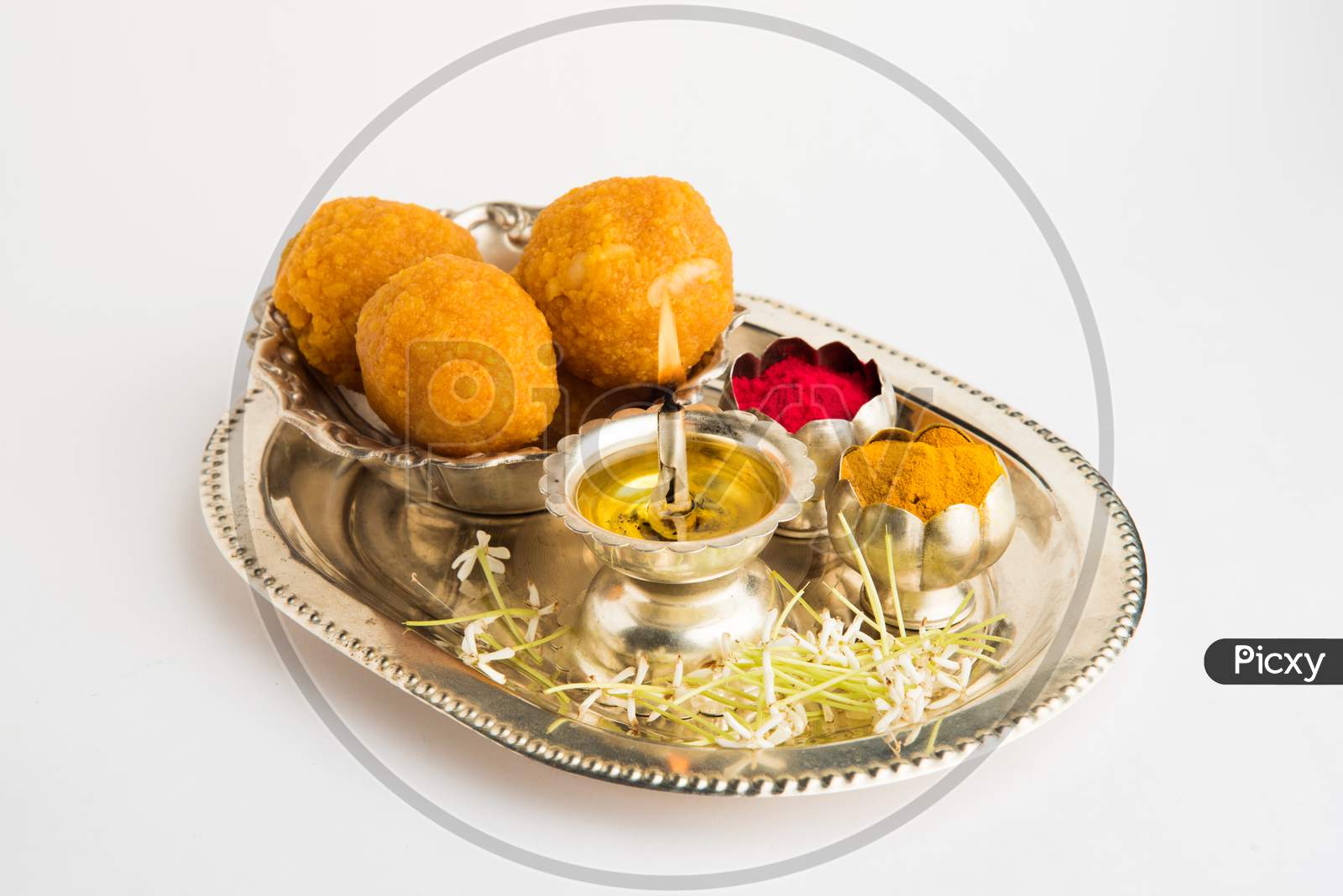 puja thali with sweets